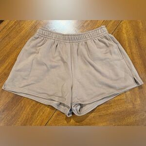 No Boundaries Women's Beige Athletic Shorts